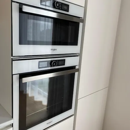 Ermi Street 2-bedroom With Free Parking *