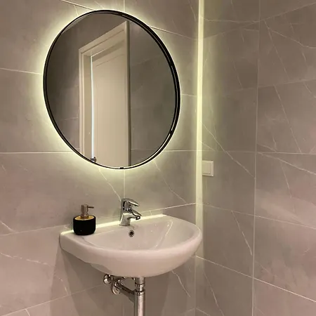 Ermi Street 2-bedroom With Free Parking Apartman *